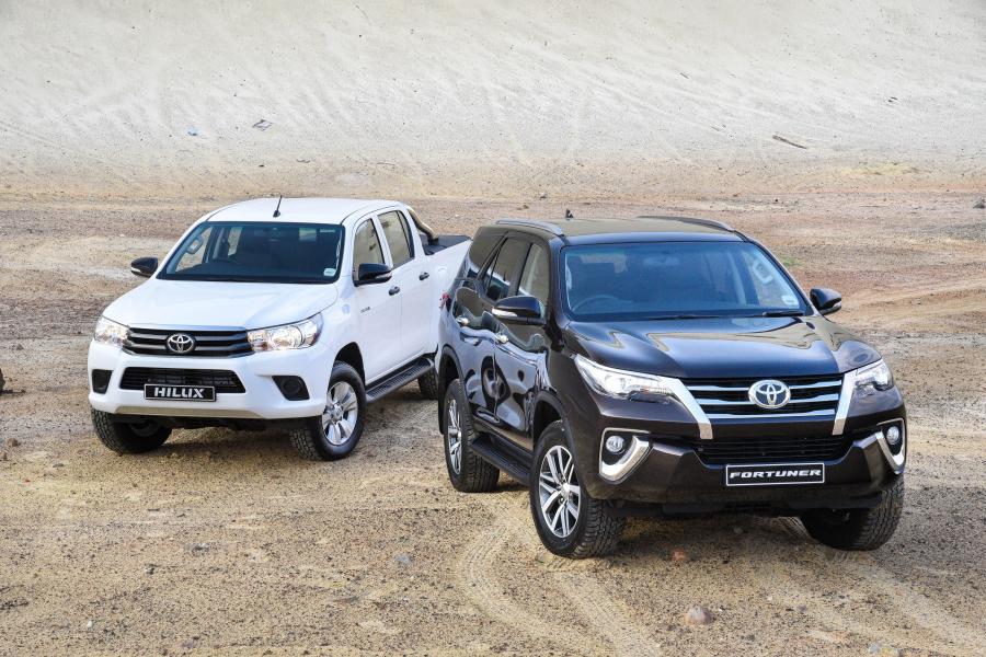 Toyota Hilux 4x4 SRX Double Cab 2016 года  (ZA) (фото 6 из 35)